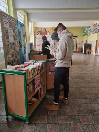 Dajme knihám druhú šancu - 09