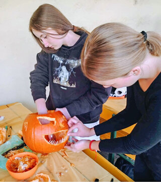 Halloweenske vyrezávanie tekvíc - 09