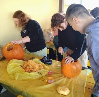 Halloweenske vyrezávanie tekvíc - 11