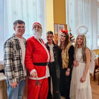 Mikuláš v školskej jedálni - 01
