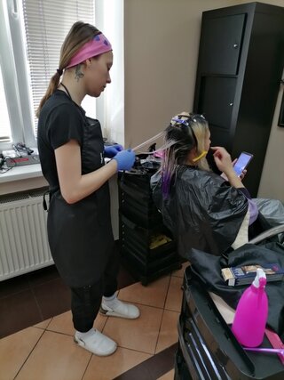 Vizážistky maturovali - 04