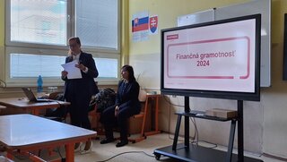 Zvyšovanie finančnej gramotnosti s v.k - 01
