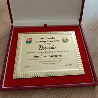 Ocenenie pre našu vyučujúcu - 02