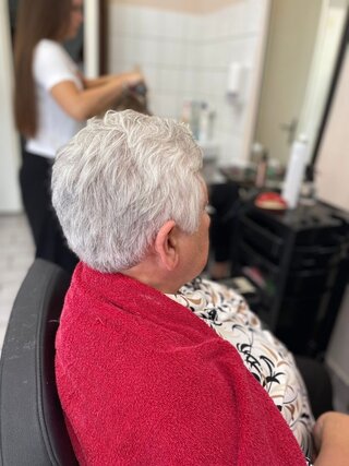 Školské pracoviská kaderníkov, kozmetičiek a barberov - 02