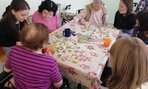 Naši dobrovoľníci v zariadení pre seniorov - 01