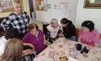 Naši dobrovoľníci v zariadení pre seniorov - 06
