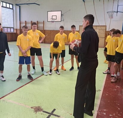 Obvodné kolo v basketbale