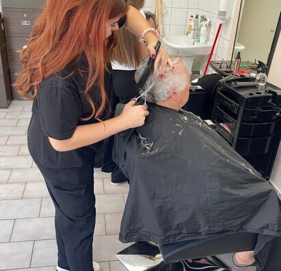 Školské pracoviská kaderníkov, kozmetičiek a barberov